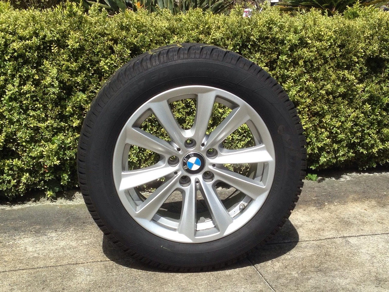 Wheel, tyre, auto repair — Advantages Of Choosing Pc Repair Online For The Small Business