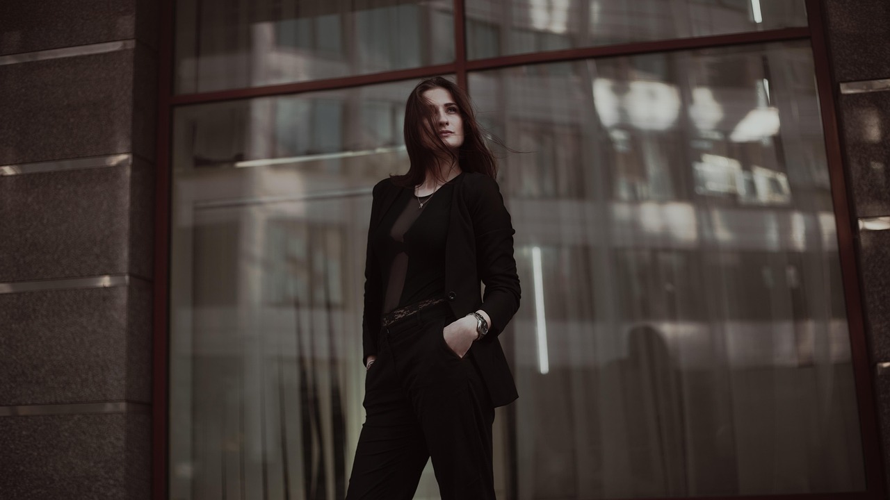 Business woman, business, young woman — Convert Any JPEG to a PDF File: Quick and Free Conversion Tools