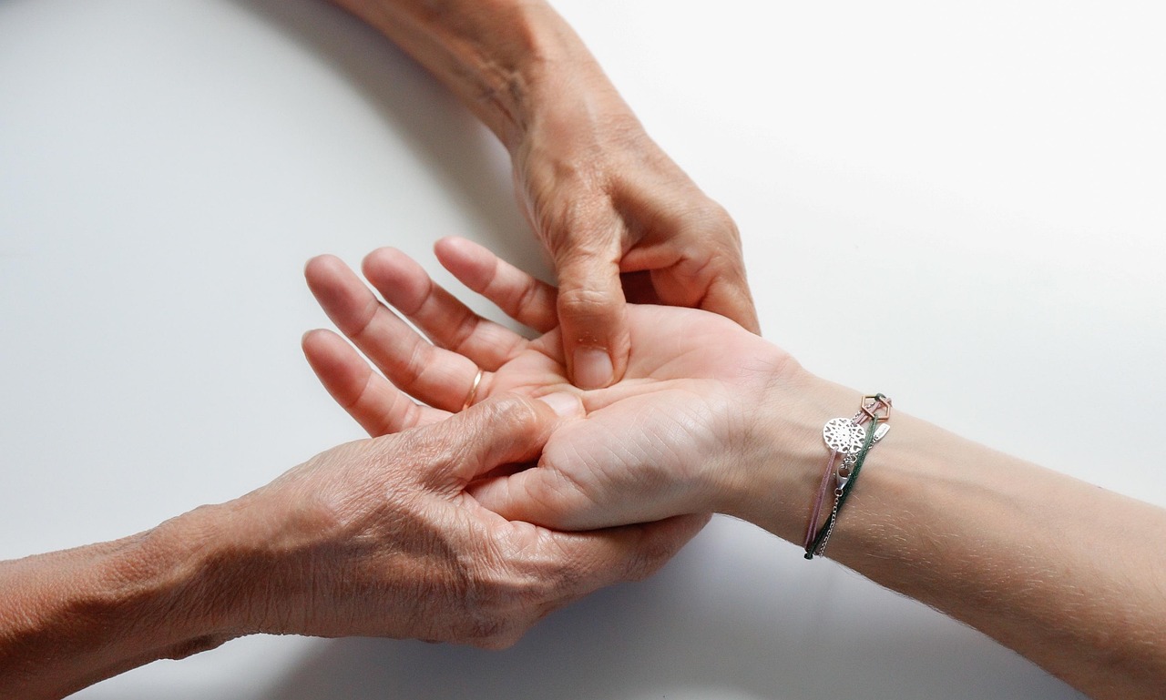 Hand massage, massage, treatment — How to Maximize Your Medicare Advantage Plan in 2026