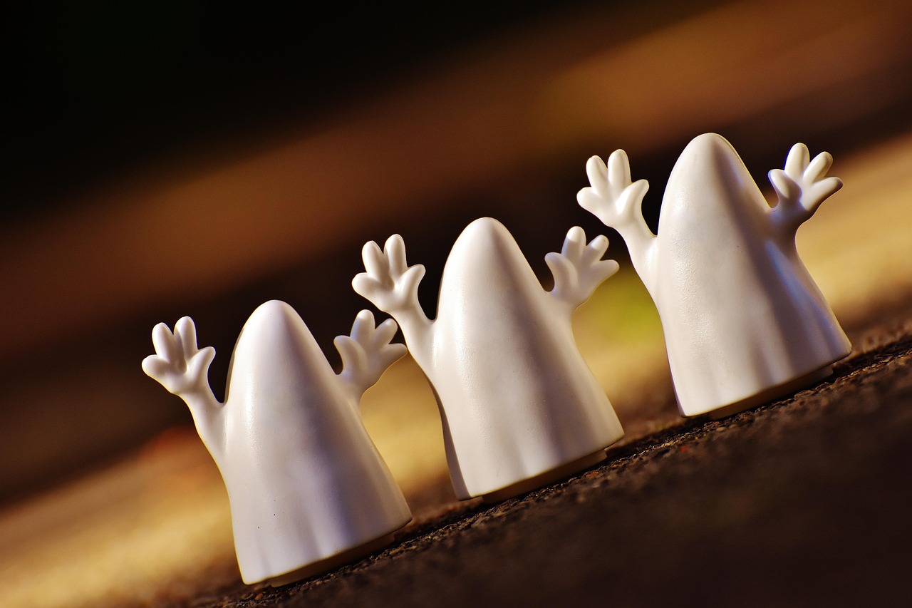 Halloween, ghosts, happy halloween — Online Marketing - Making Your Clients Pleased With You