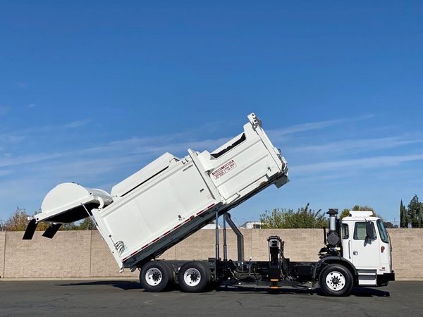 The Role of McNeilus Side Loaders in Modern Waste Collection